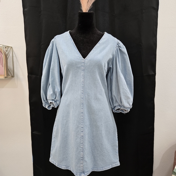 Zara Dresses & Skirts - Zara Light Blue Denim Dress